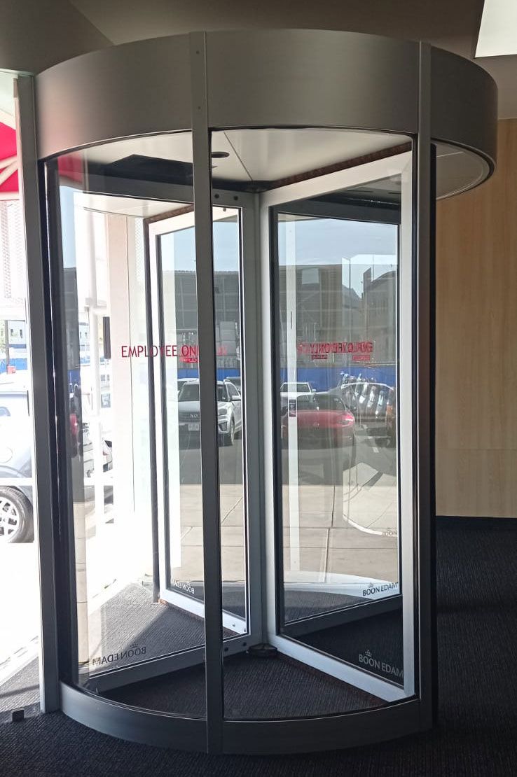 Puertas giratorias de cristal