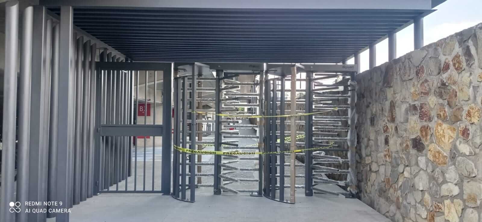 Automatización de Accesos Masters - PUERTAS Automatización de Accesos Masters - PUERTAS