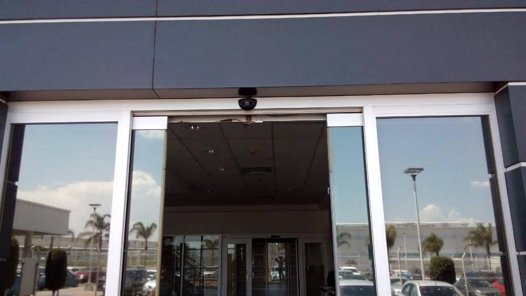 Automatización de Accesos Masters - PUERTAS DE CRISTAL Automatización de Accesos Masters - PUERTAS DE CRISTAL