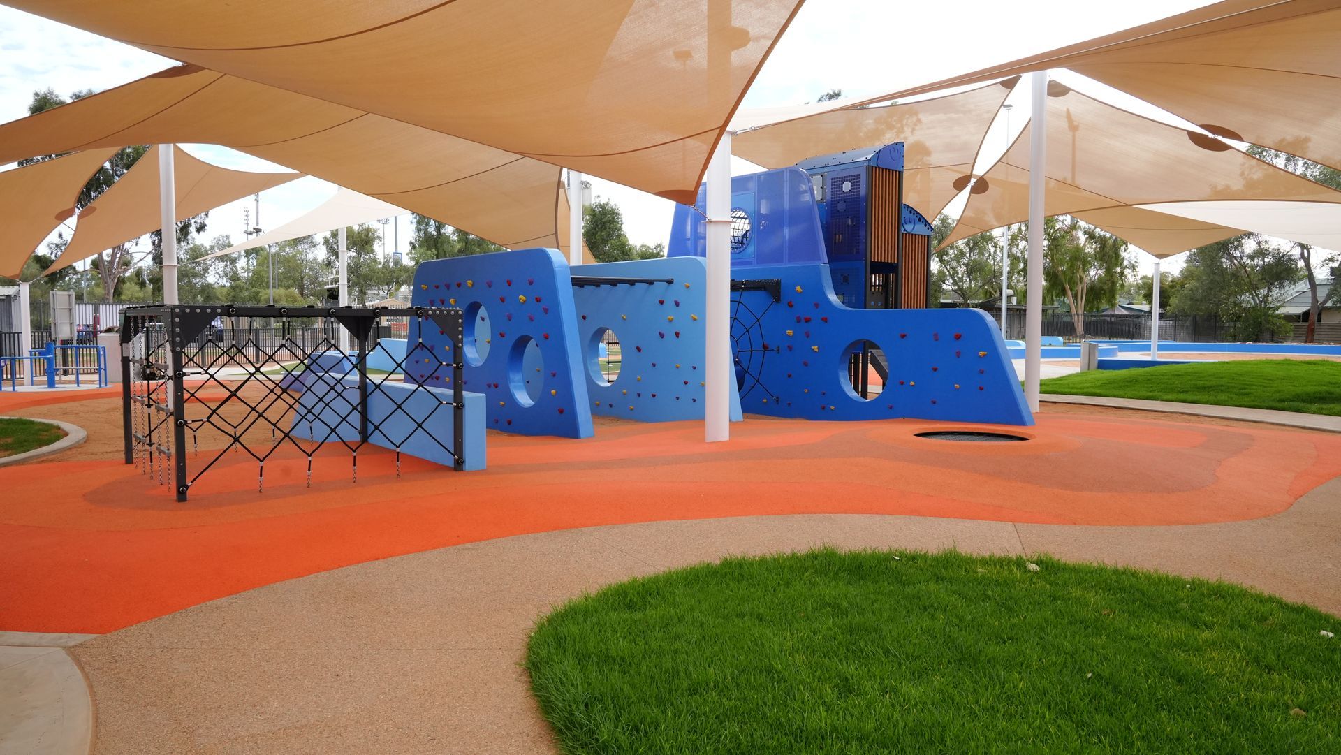 Alice Springs Pool, Alice Springs MPH projects - Yulara BUILDS - PLUMBING and CIVIL