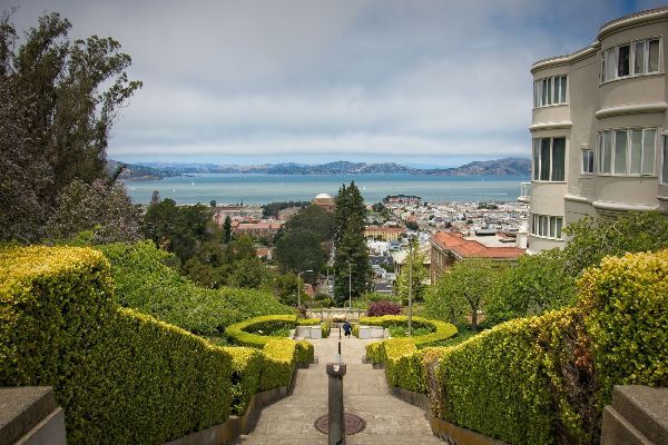 Billionaire Row Hills/Lyons Street Steps