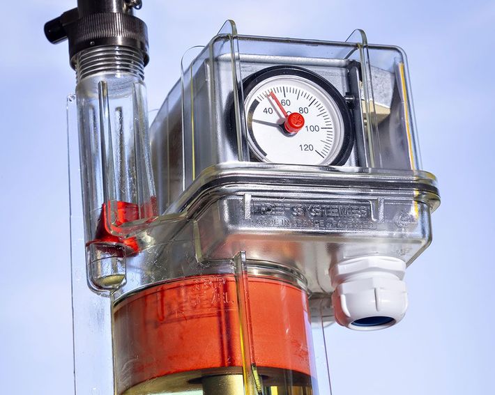 Oil level detail