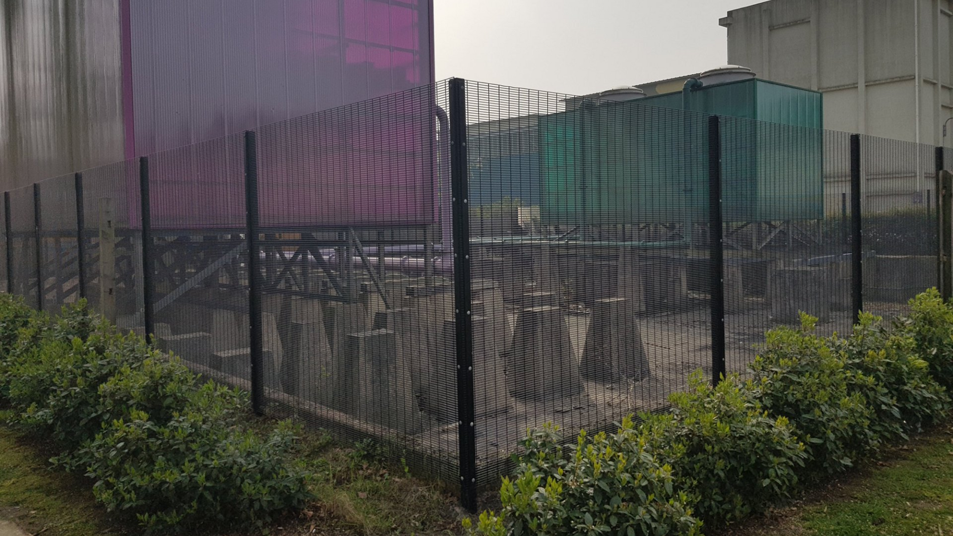 Security Gates & fencing