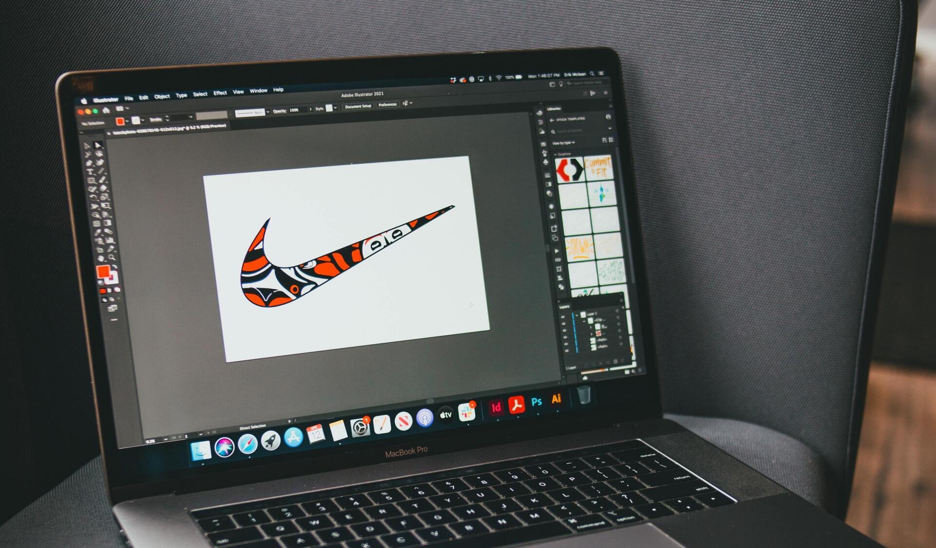 What is the difference between a bitmap and vector graphic?