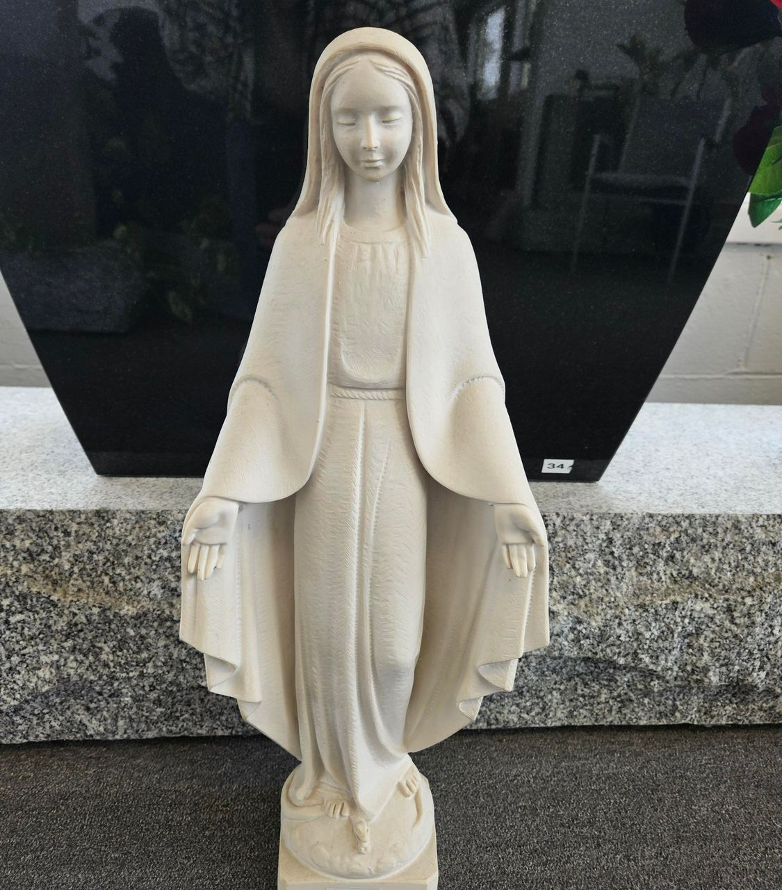 lons-memorials-gallery-image
