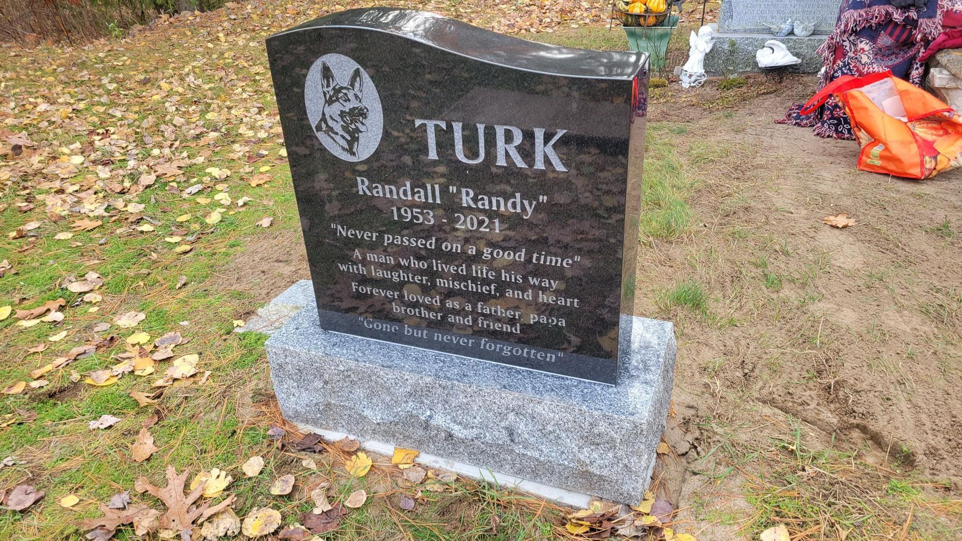 lons-memorials-gallery-image