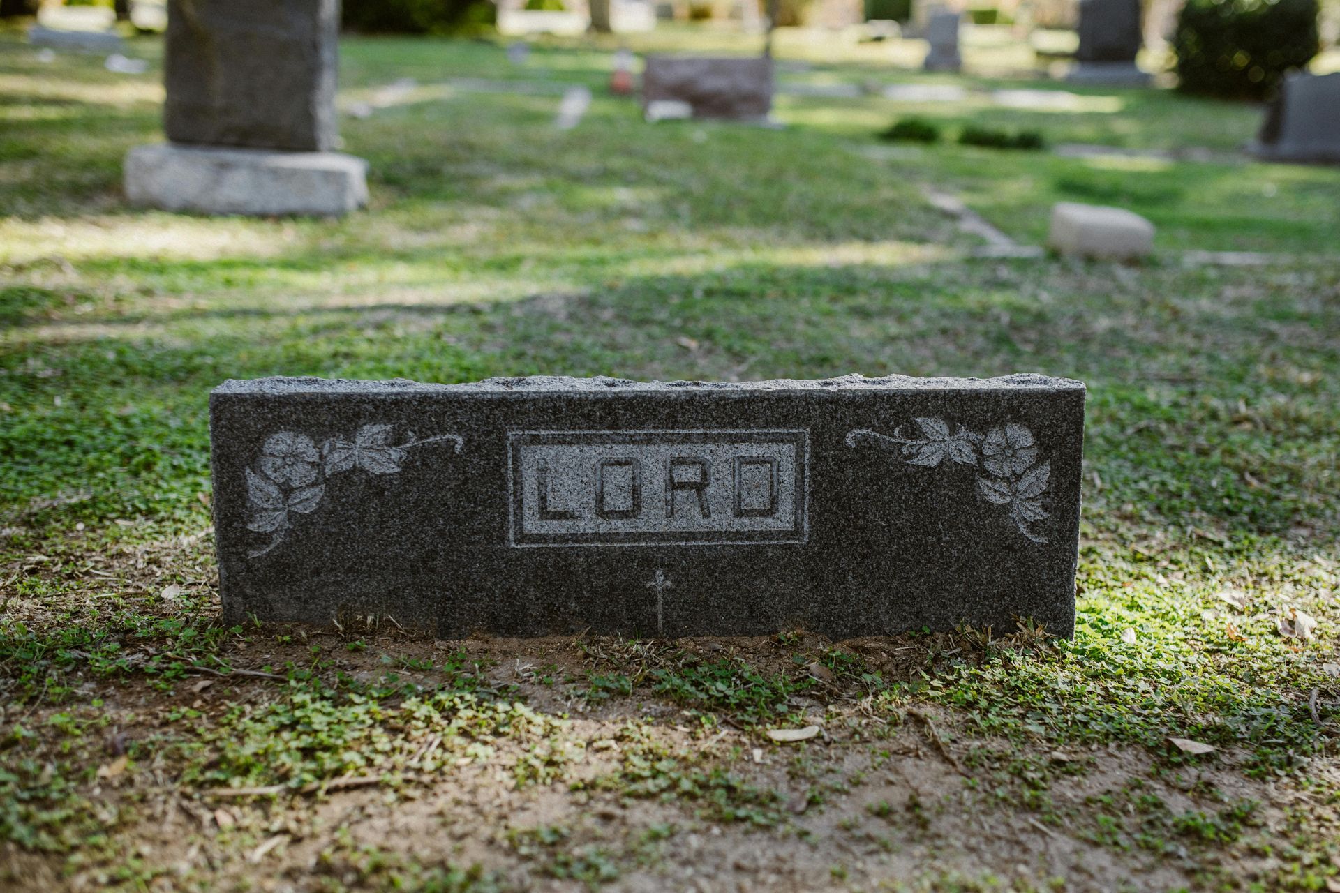 lons-memorials-gallery-image