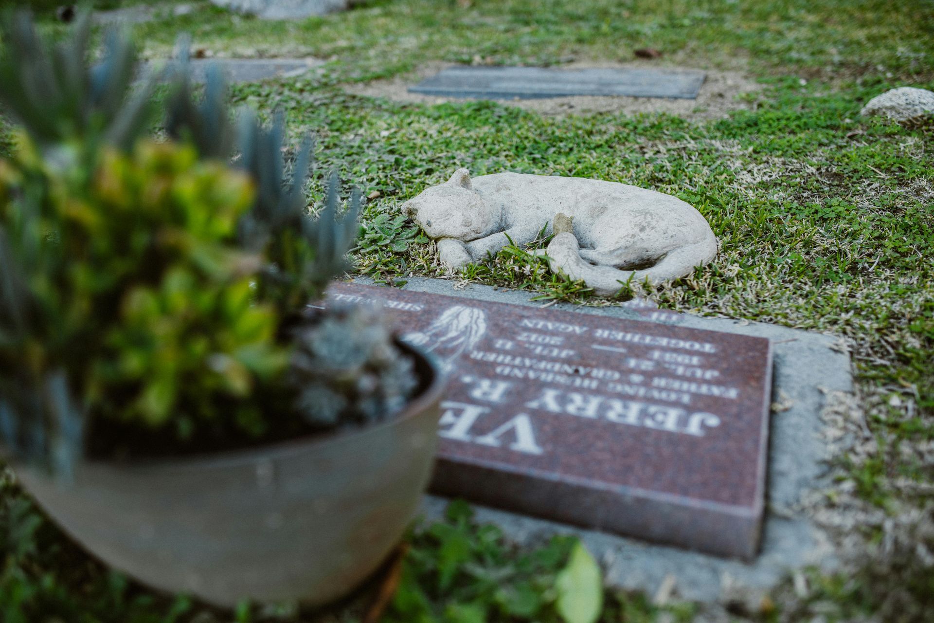 lons-memorials-gallery-image
