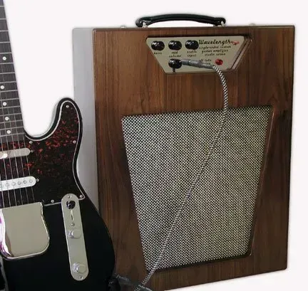 Vintage combo guitar amplifier for gigging