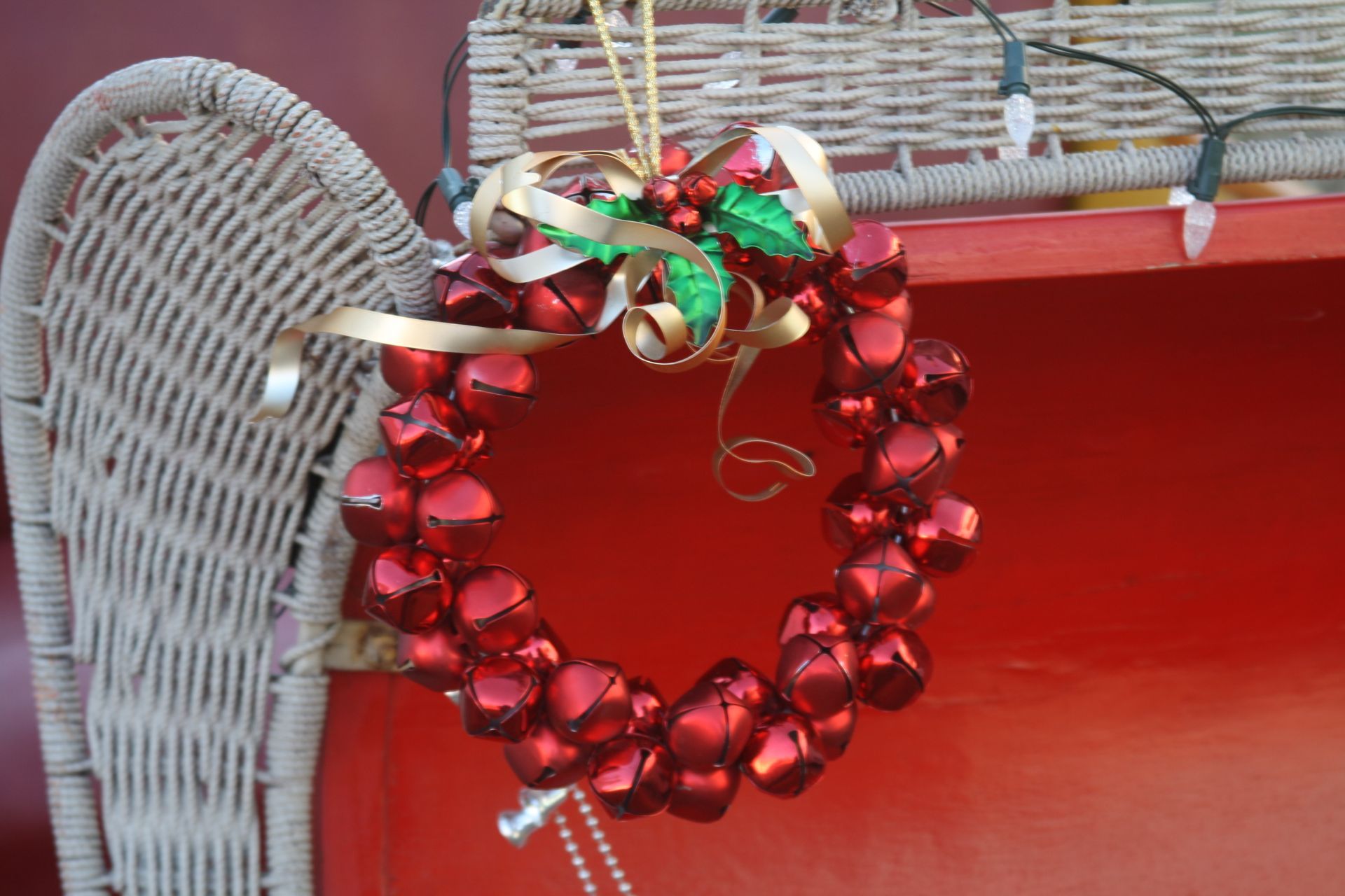 wreath on carriage