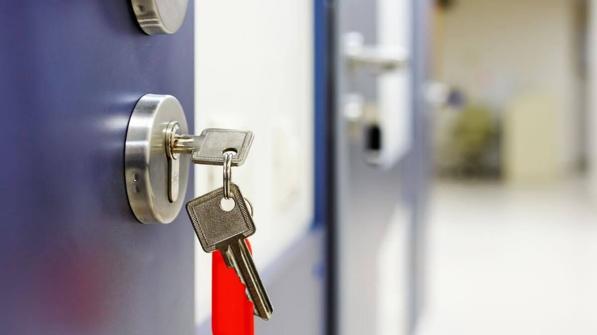 House Key to Get Stuck in the Lock