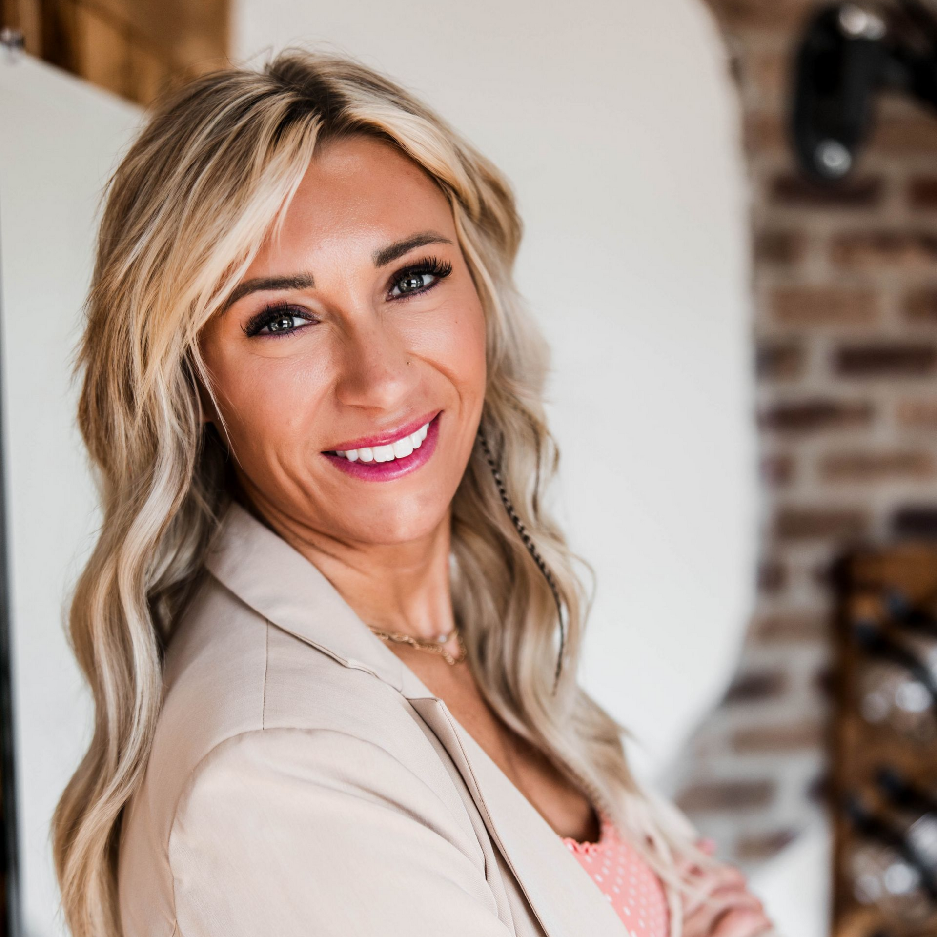 Kelsie Schoenecker — Buffalo, MN — Natural Roots Salon