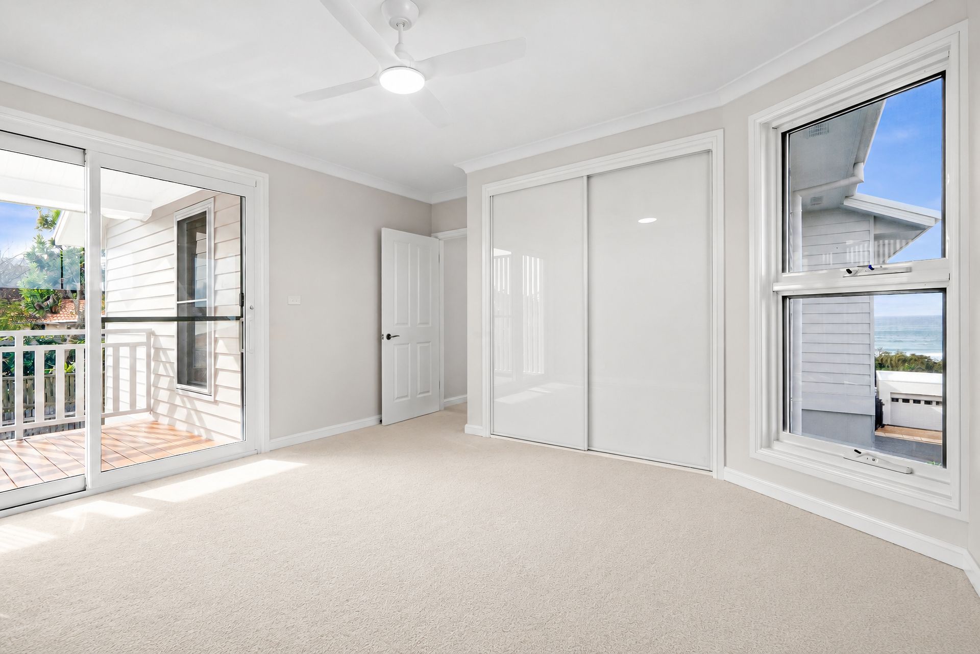 Bright Empty Bedroom With Beige Carpet — PK4 Projects in Port Macquarie, NSW