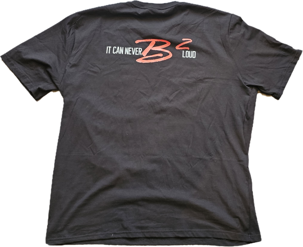 Een zwart t-shirt met de tekst be loud sweet like danish