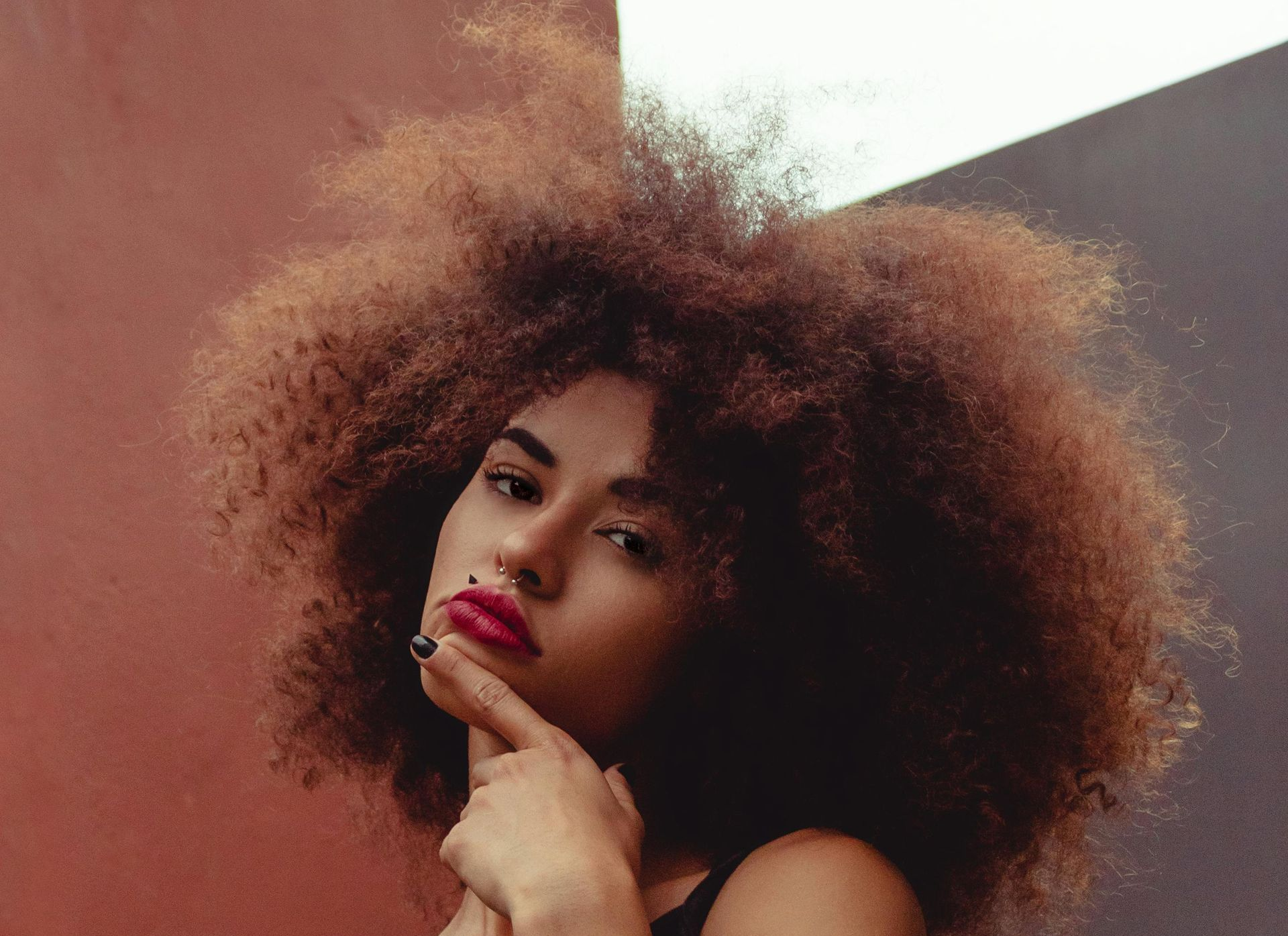 Curly hair style