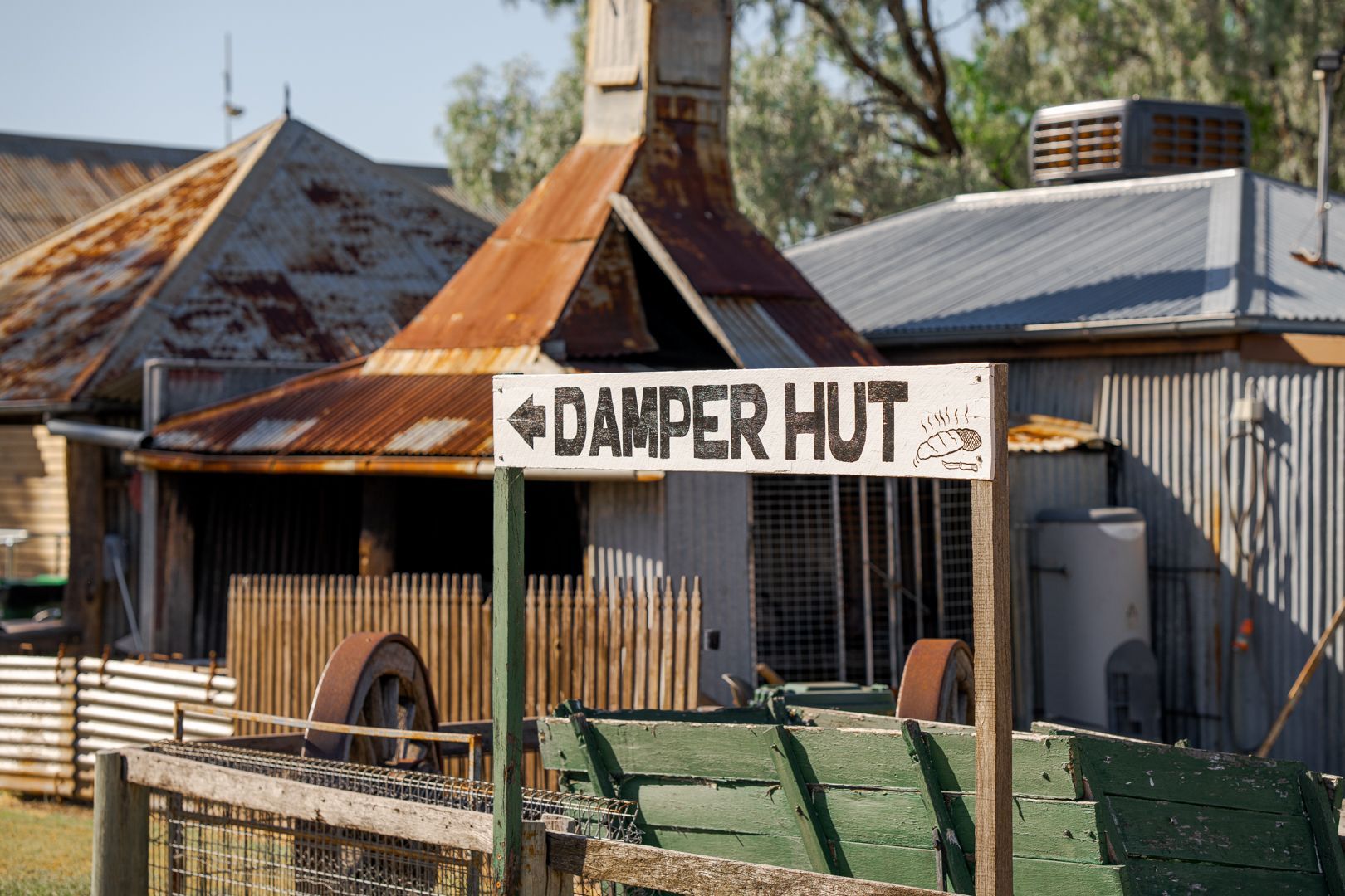 Jondaryan Woolshed_Damper Hut