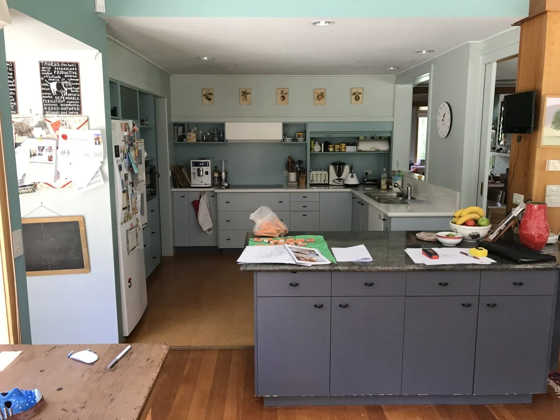 Old Kitchen — Shepparton VIC — KitchenWise Old Kitchen — Shepparton VIC — KitchenWise
