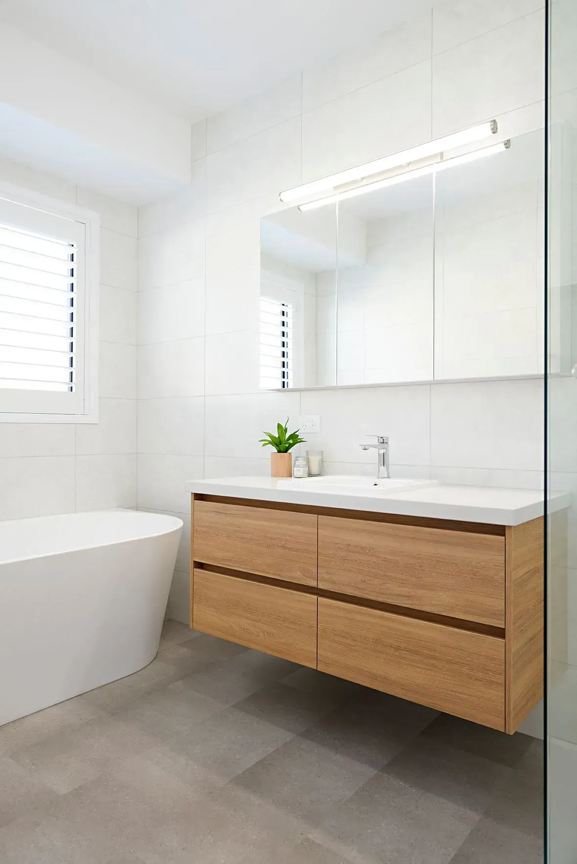Main Bathroom After Renovation — Shepparton Vic — Kitchenwise Main Bathroom After Renovation — Shepparton Vic — Kitchenwise