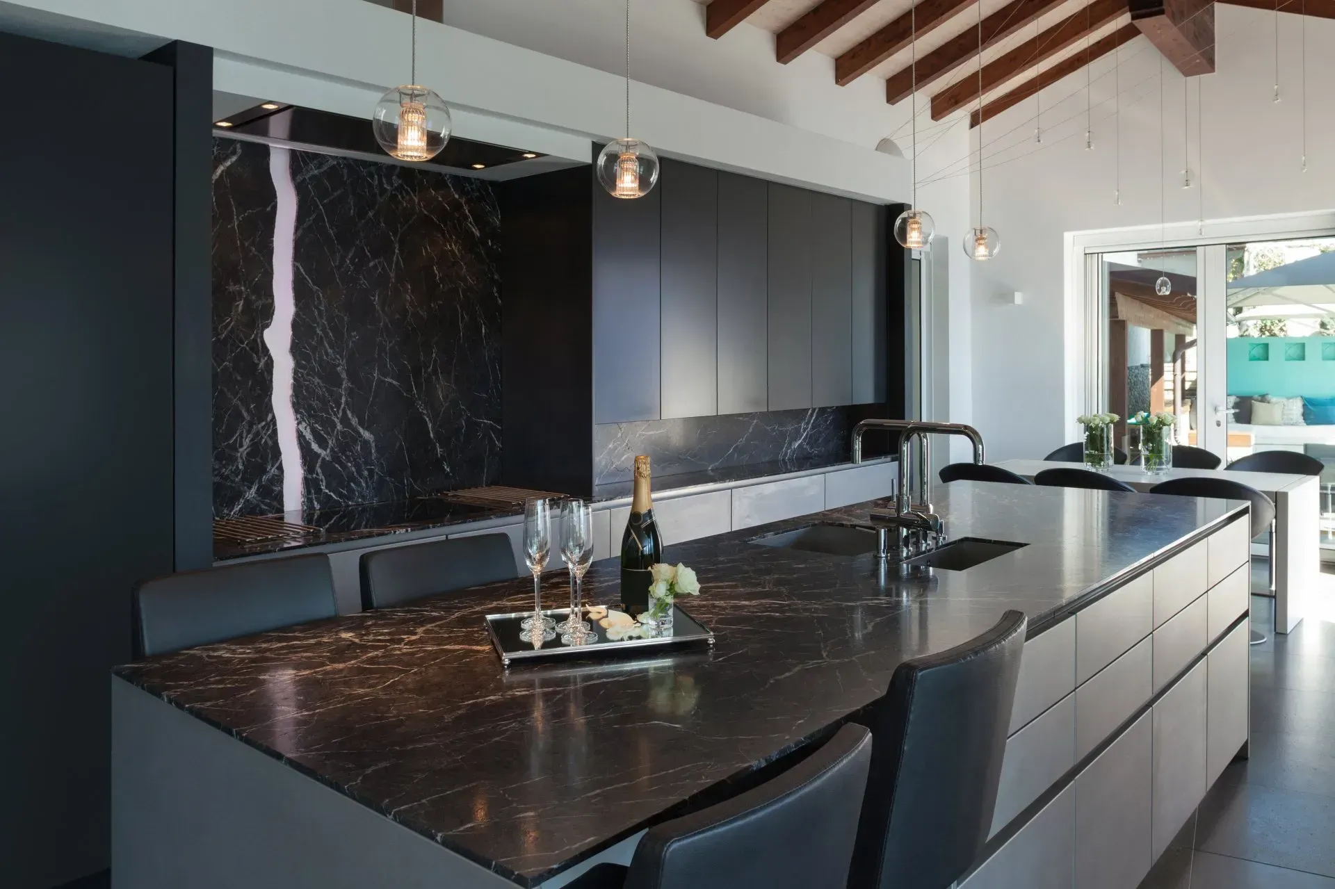 Streamlined Style Kitchen — Shepparton VIC — KitchenWise Streamlined Style Kitchen — Shepparton VIC — KitchenWise