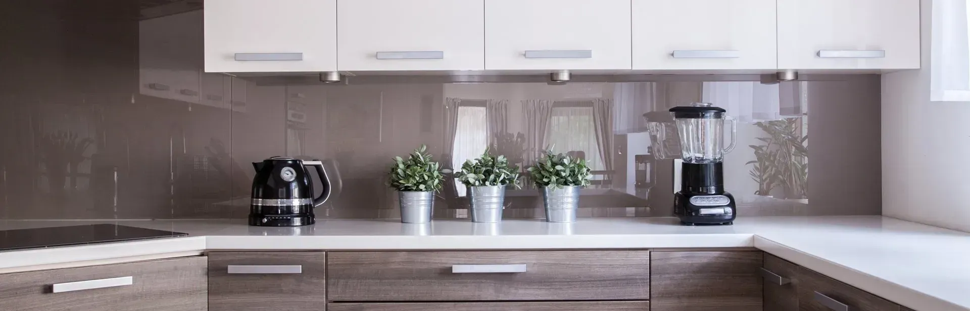 Glass Splashback — Shepparton VIC — KitchenWise Glass Splashback — Shepparton VIC — KitchenWise