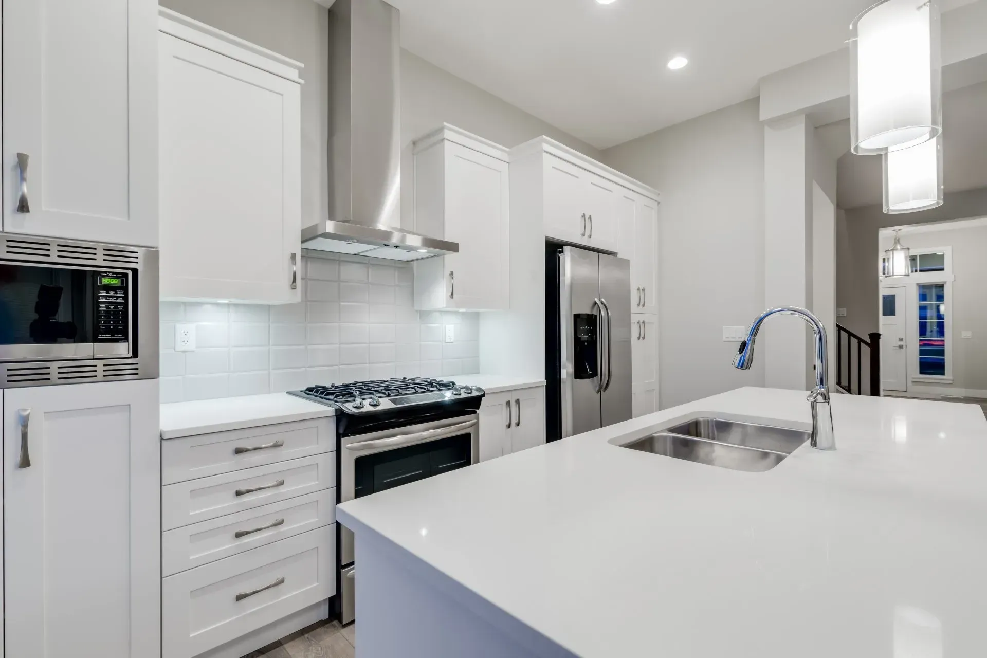 White Elegant Kitchen — Shepparton VIC — KitchenWise White Elegant Kitchen — Shepparton VIC — KitchenWise