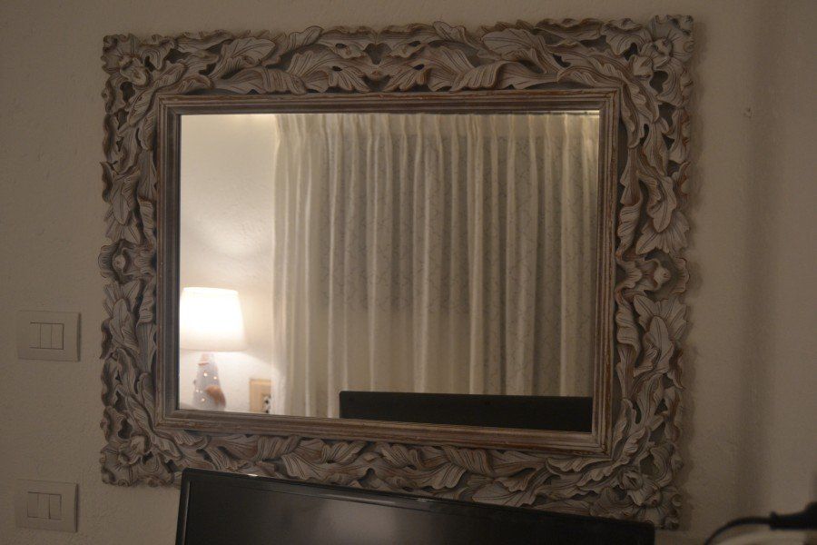 dresser mirror