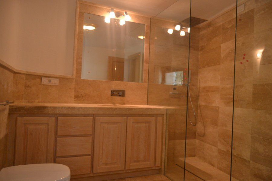 mobile bagno in legno