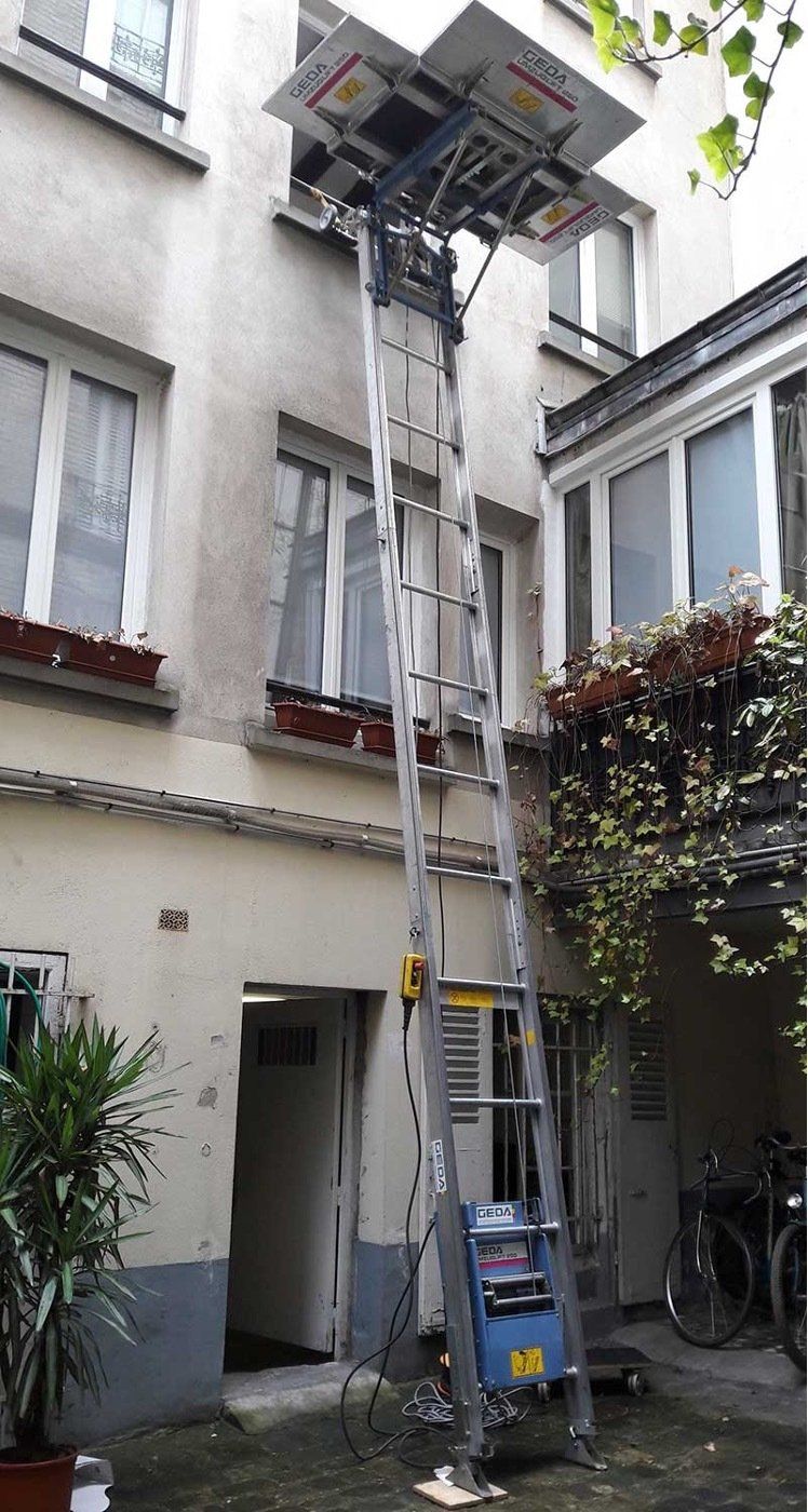 Échelle  électrique