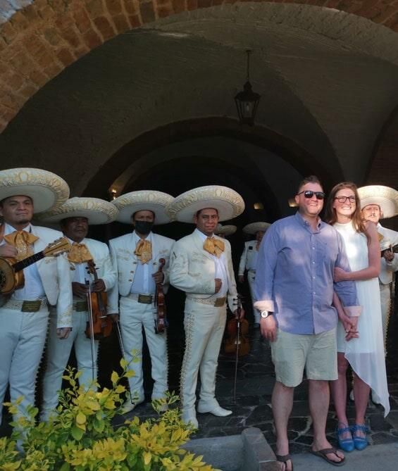 MARIACHI ÁNGELES DE PLATA - Servicio de mariachi en todo momento
