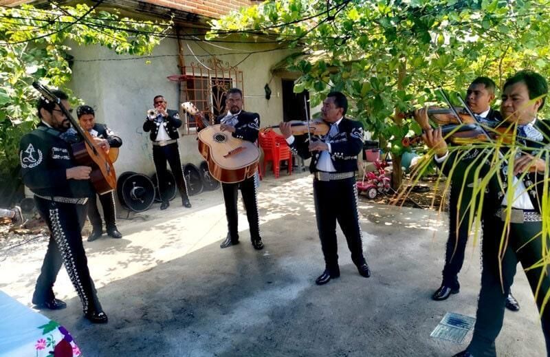 MARIACHI ÁNGELES DE PLATA - Mariachis para toda ocasión