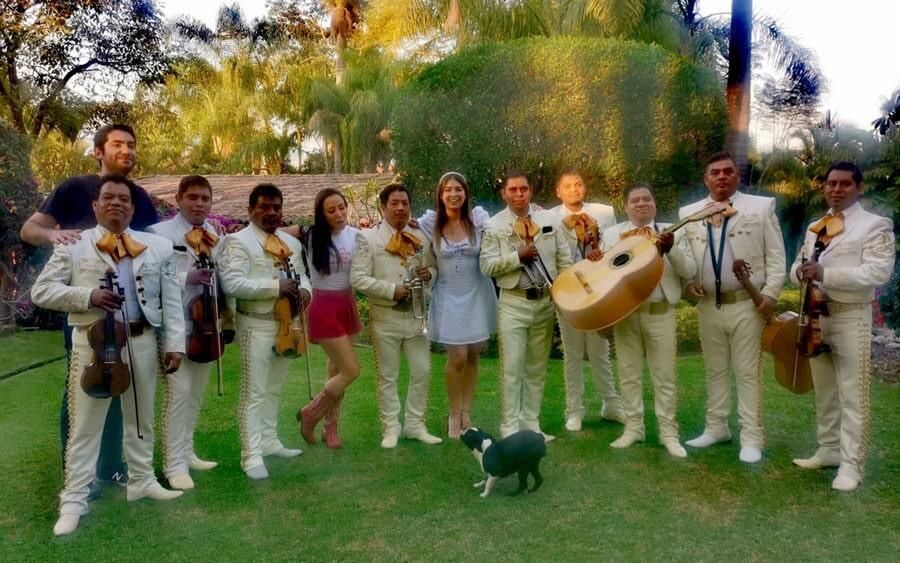 MARIACHI ÁNGELES DE PLATA - Servicio de mariachis XV años