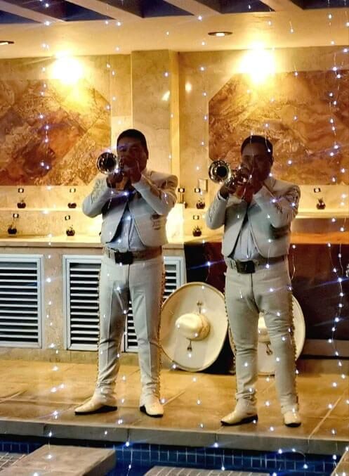 MARIACHI ÁNGELES DE PLATA - Celebración durante las 24 horas del día