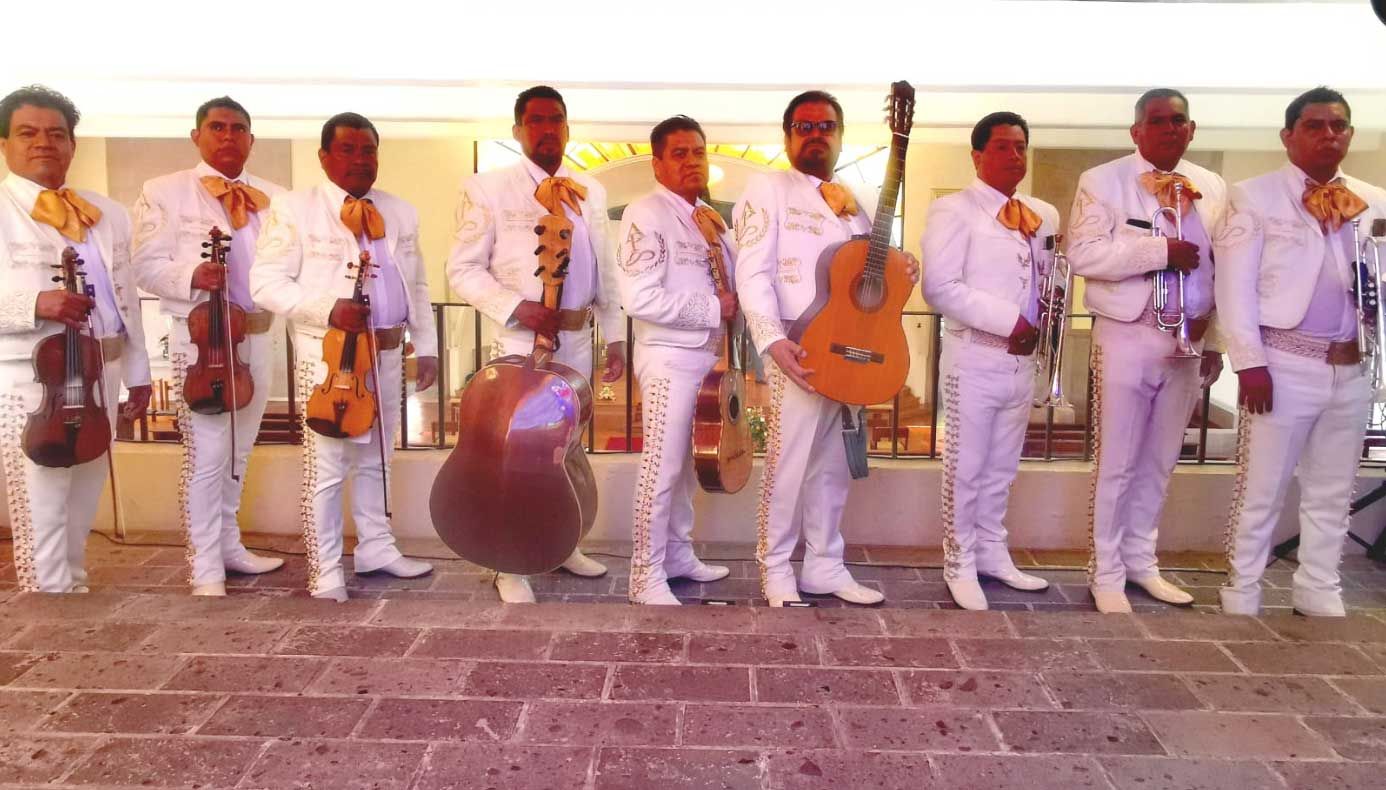 MARIACHI ÁNGELES DE PLATA - Misas