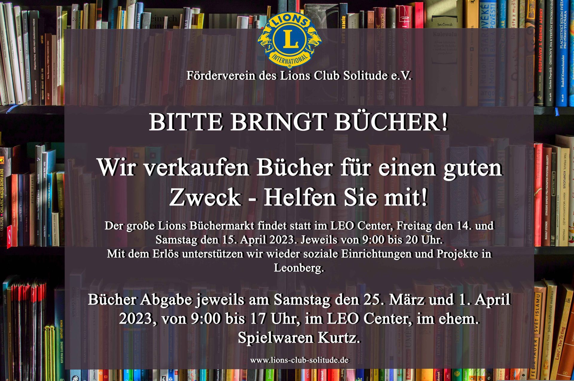 Ein Bücherregal mit einem Schild mit der Aufschrift „Bitte bringt Bücher“