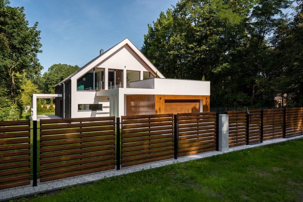 Privacy wood fencing built for Arizona climate