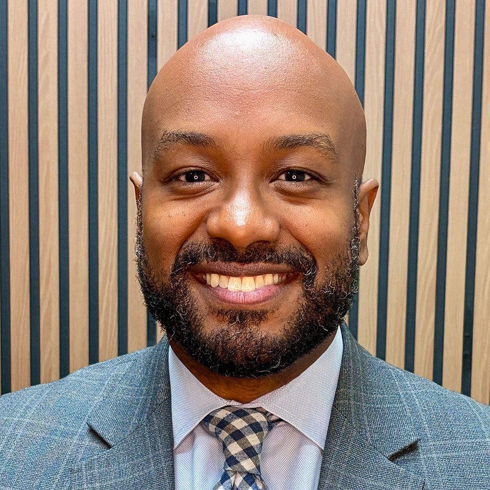 Tahman Bradley headshot