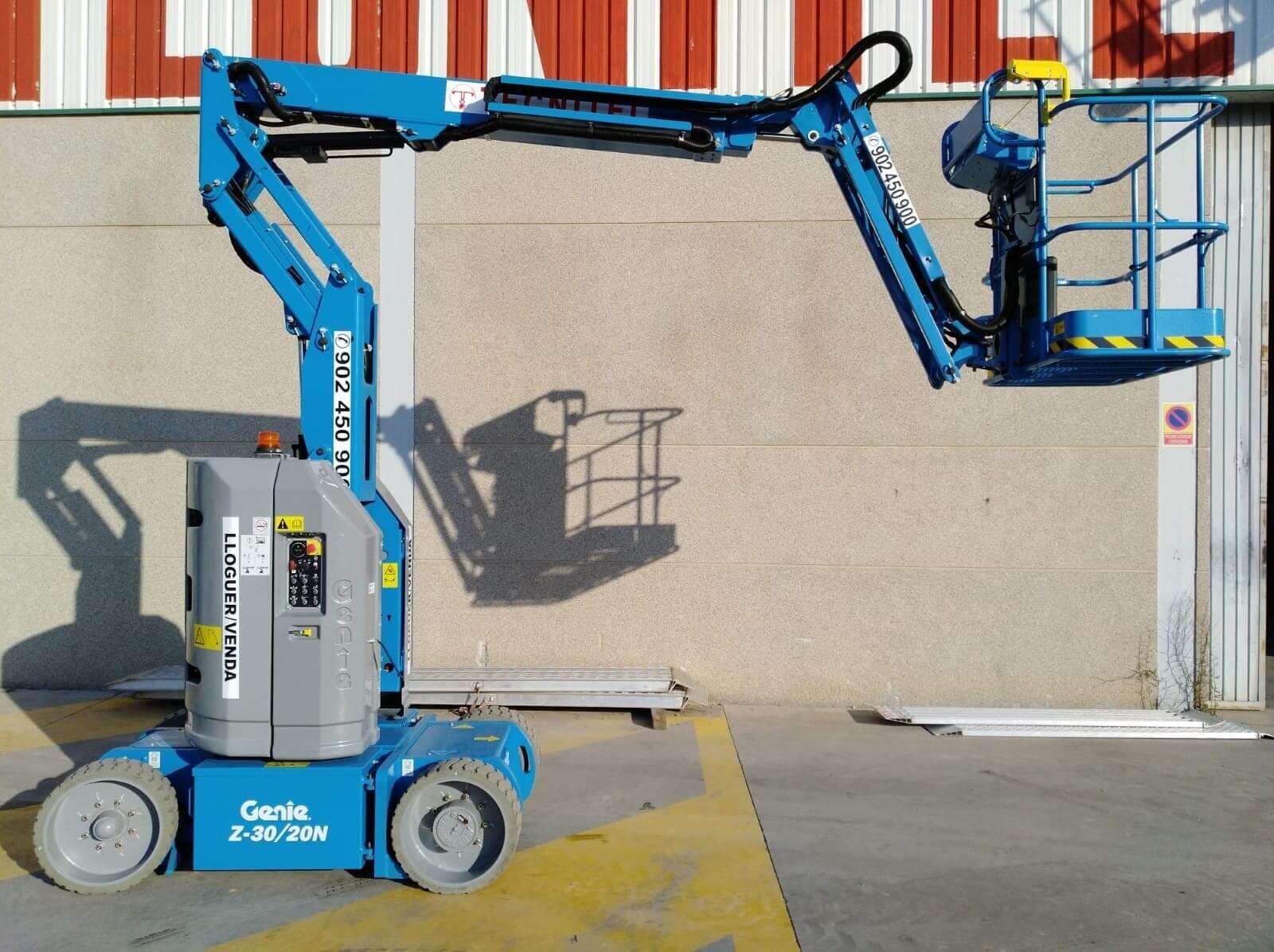 BARCEQUIPOS – Plataforma articulada eléctrica