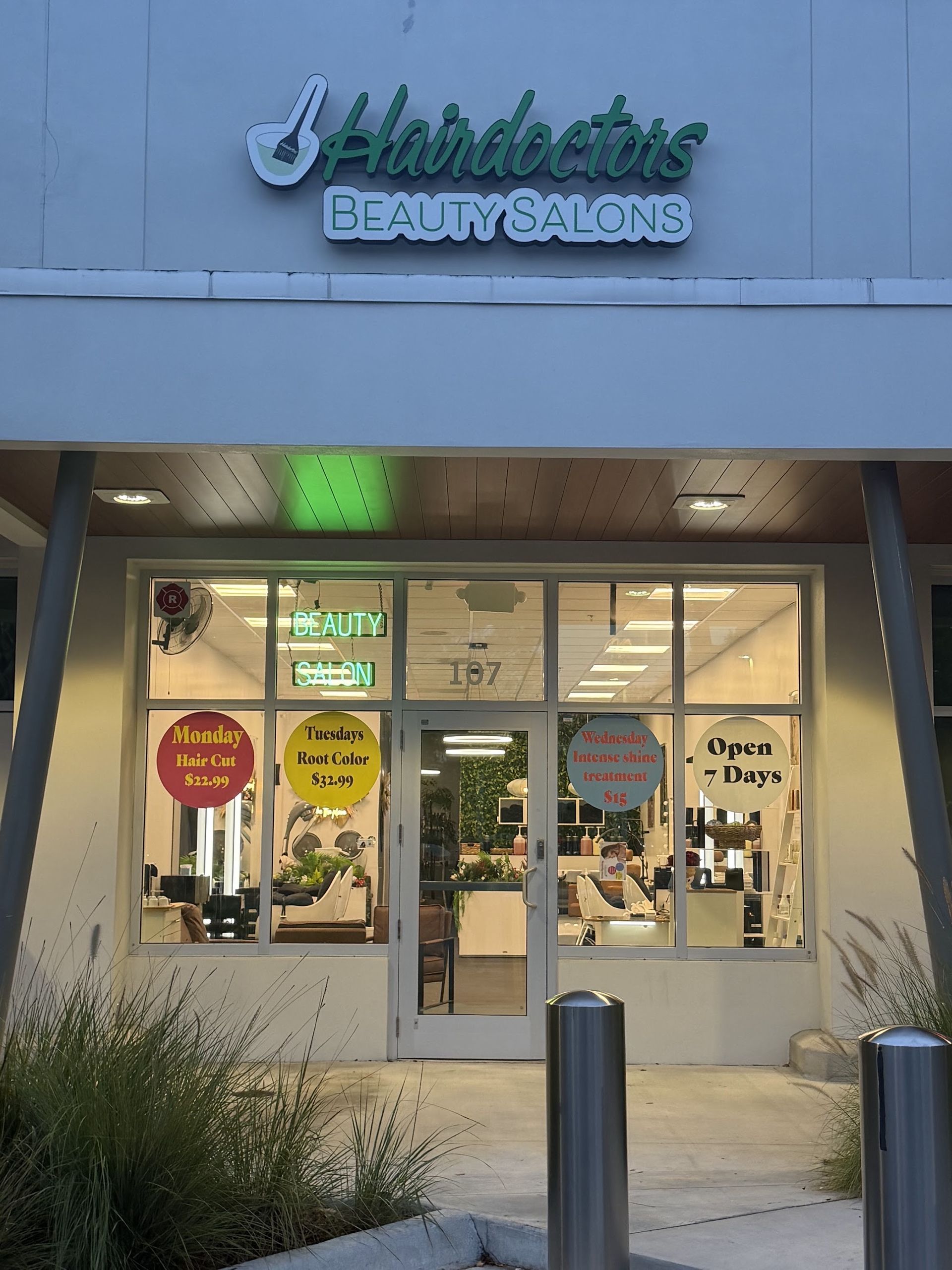 Hairdoctors Specialty Salons in The Falls, Miami