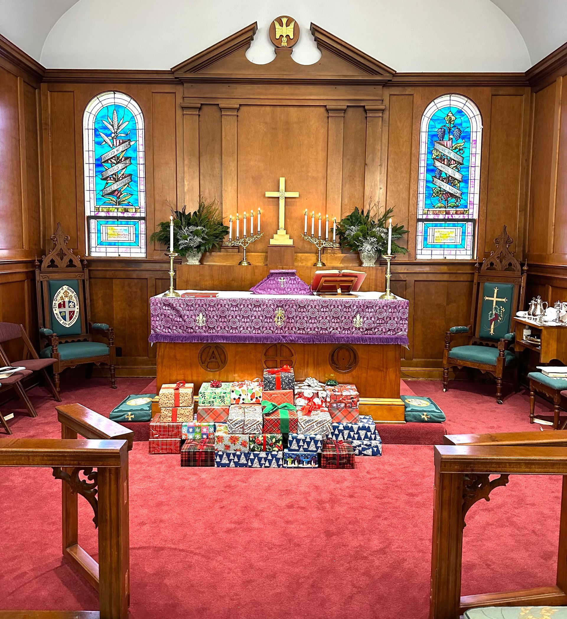 Church altar with purple cloth, gold cross, stained glass windows, St Johns Episcopal Church, 3673 Maybank Hwy, Johns Island, SC 29455, Angel Oak