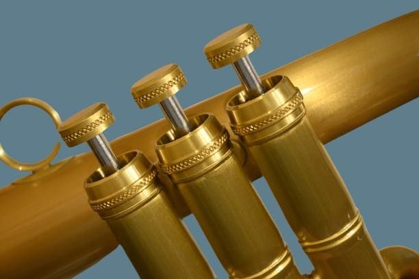 CarolBrass CFL-7200R 緞光柔音號細節特寫,展現迷人的 SL 緞面烤漆與細緻銅管樂器工藝|思達莉音樂