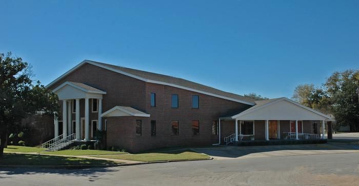Funeral Home in Madill, OK | Watts Funeral Home