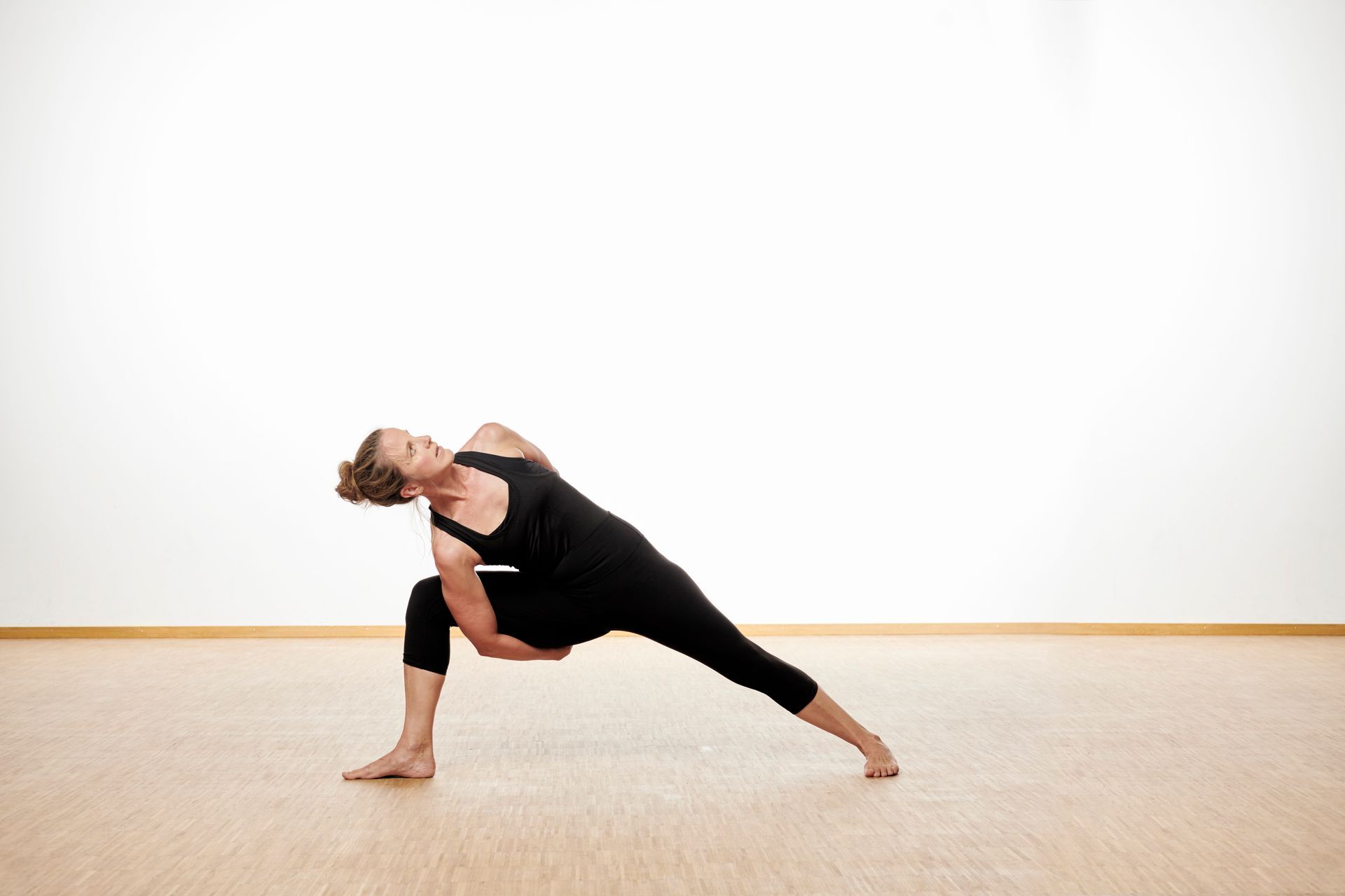 Iyengar Yoga Asana mit präziser Ausrichtung im Yogastudio Zürich