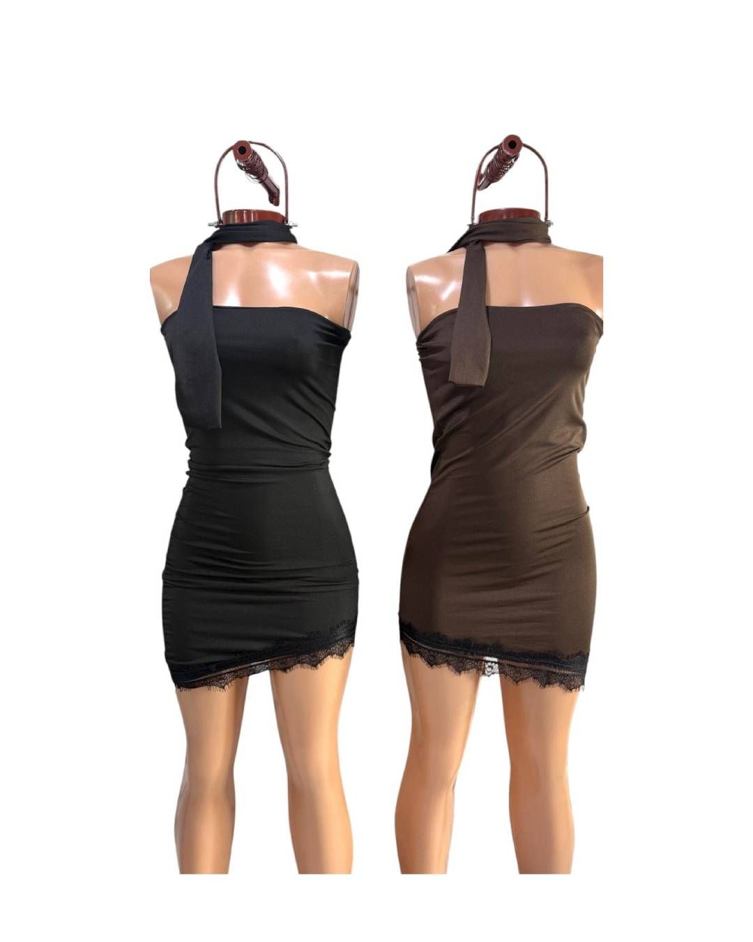 Dos minivestidos sin mangas en maniquíes, uno negro y otro marrón, mostrados de frente y de espaldas.