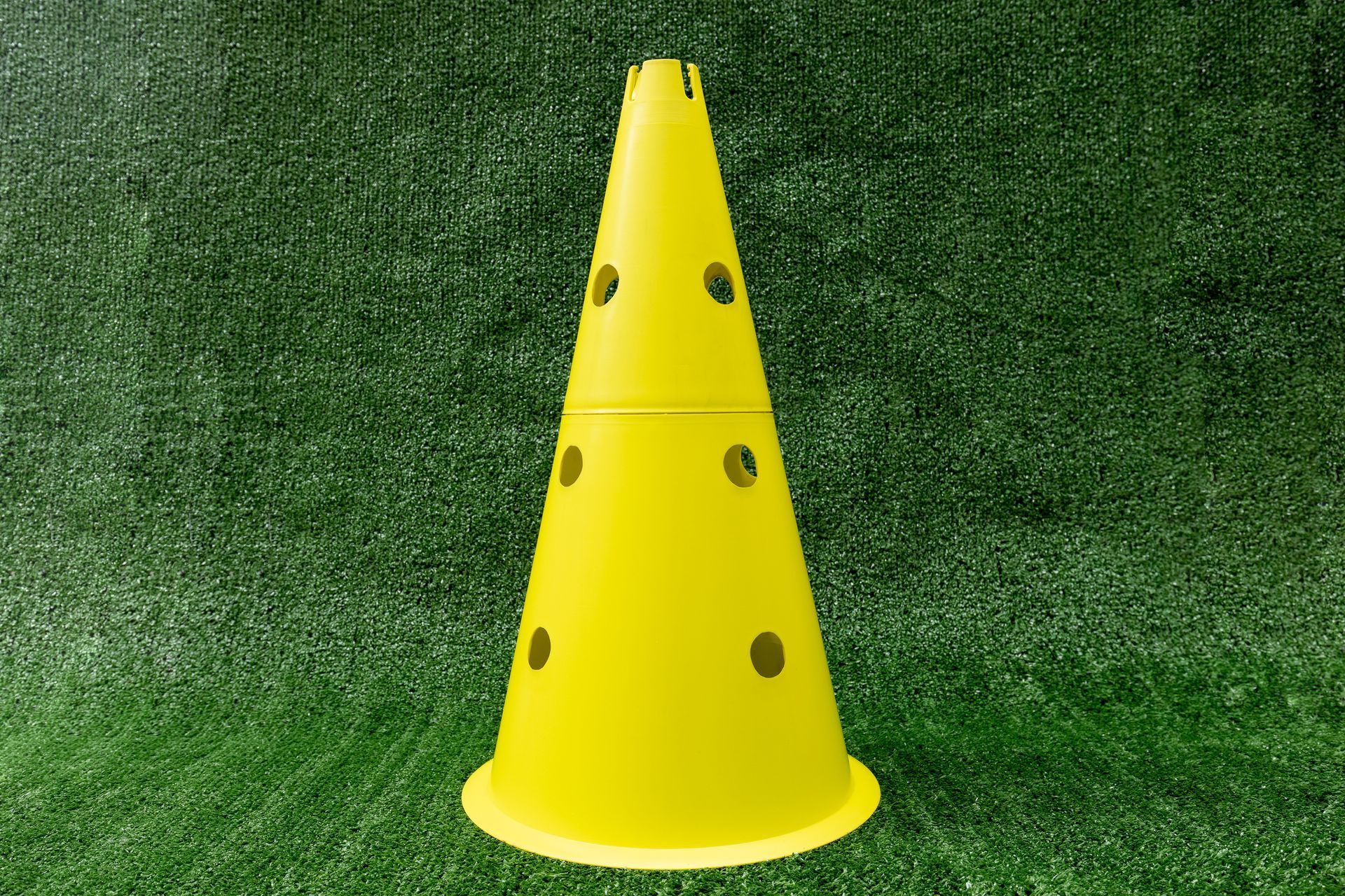 Cono h 50 cm 12 fori