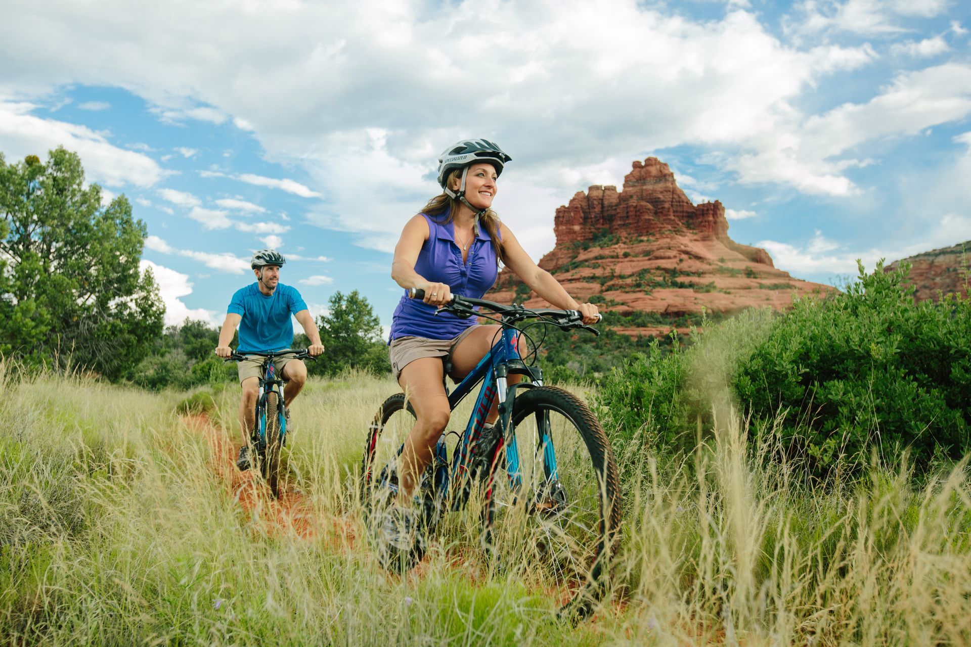 Off-roading adventure through Sedona’s red rock landscapes on a guided Jeep tour