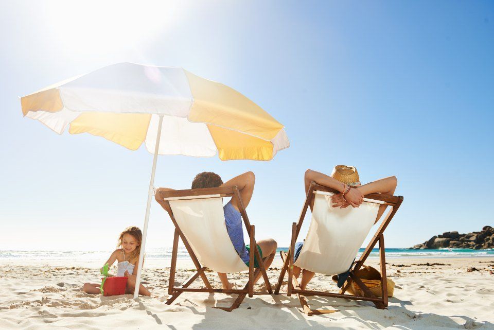 Sdraio e ombrelloni in spiaggia