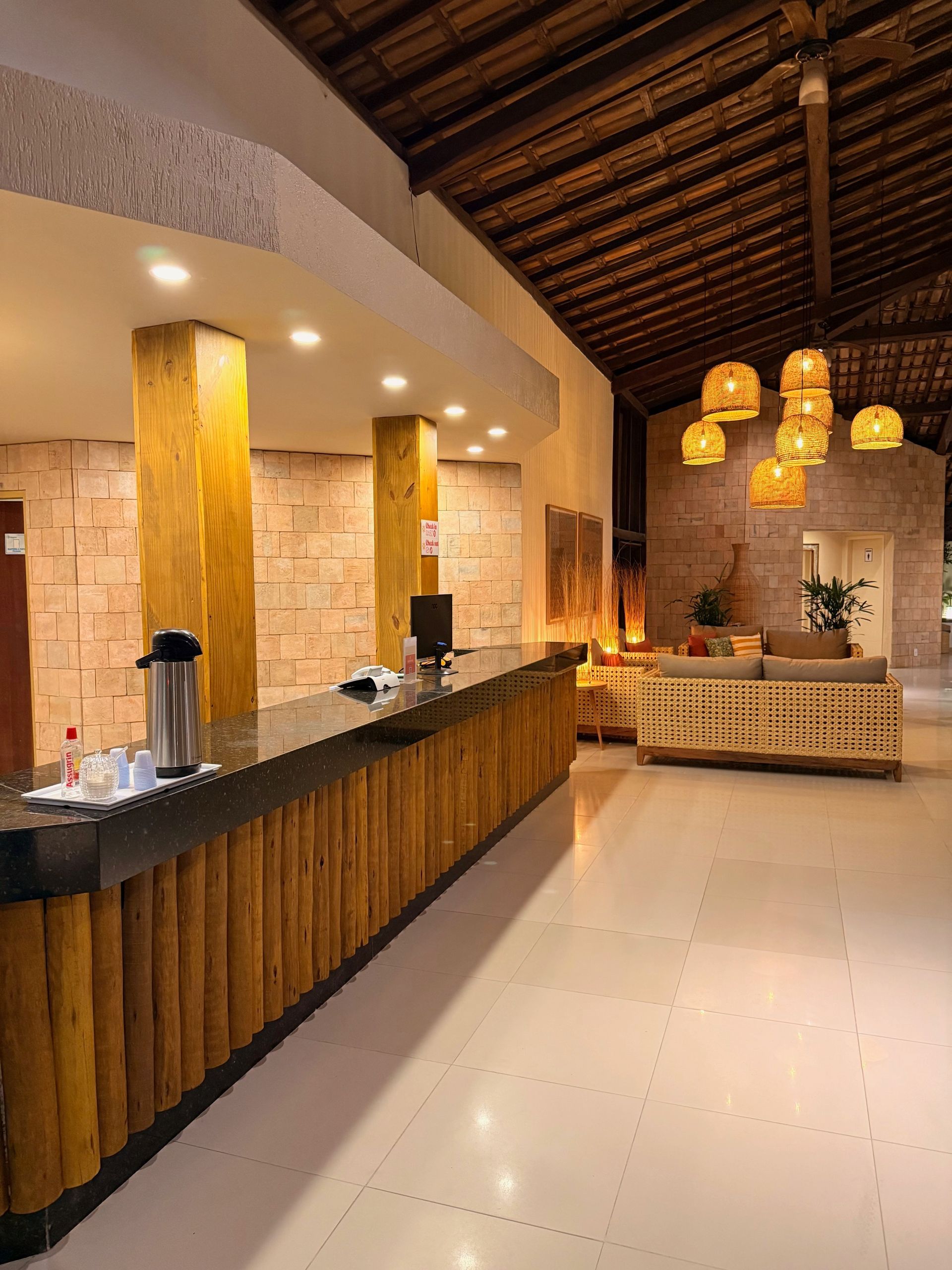 àre comum hotel girassol