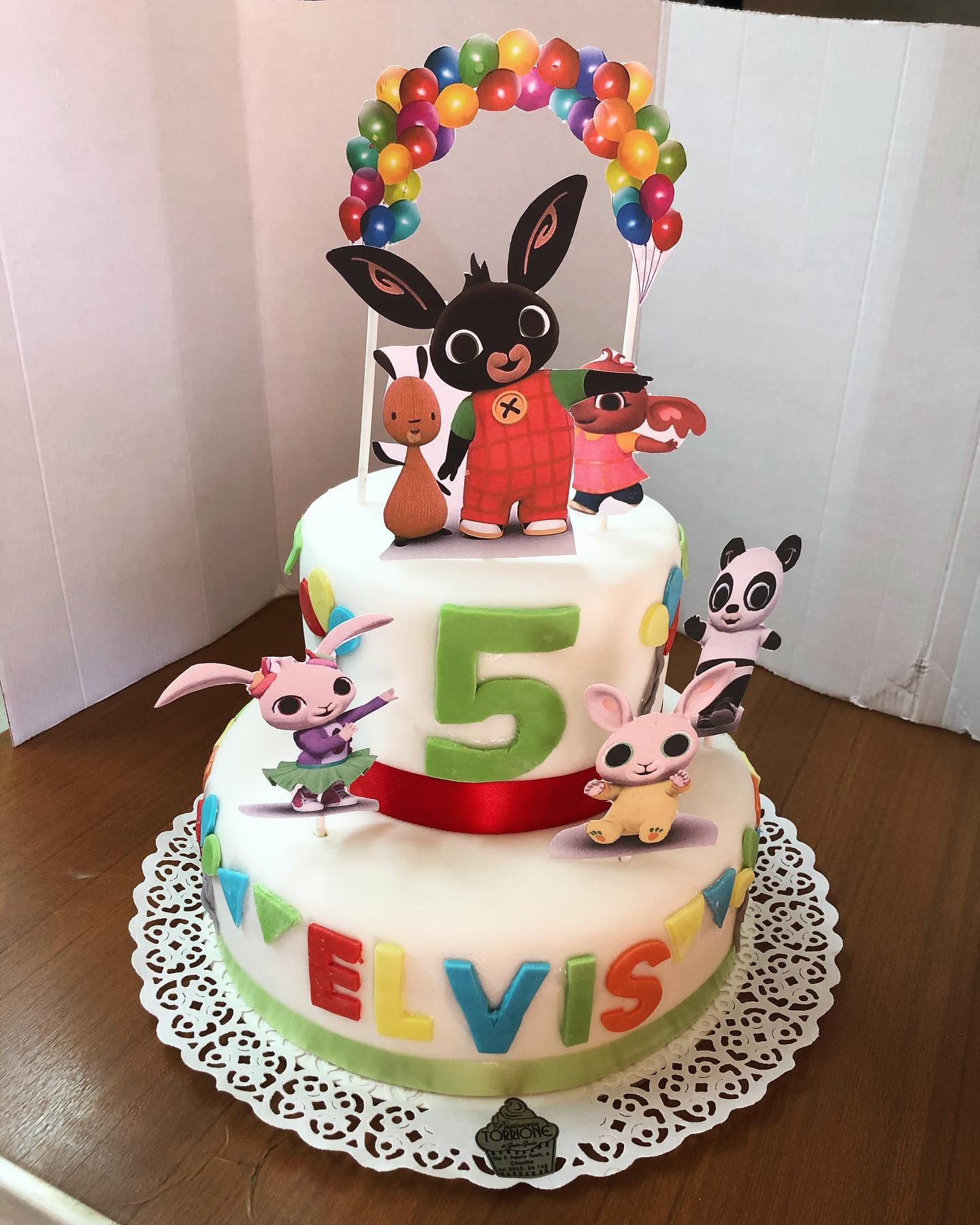 torta a tema cartone animato Bing