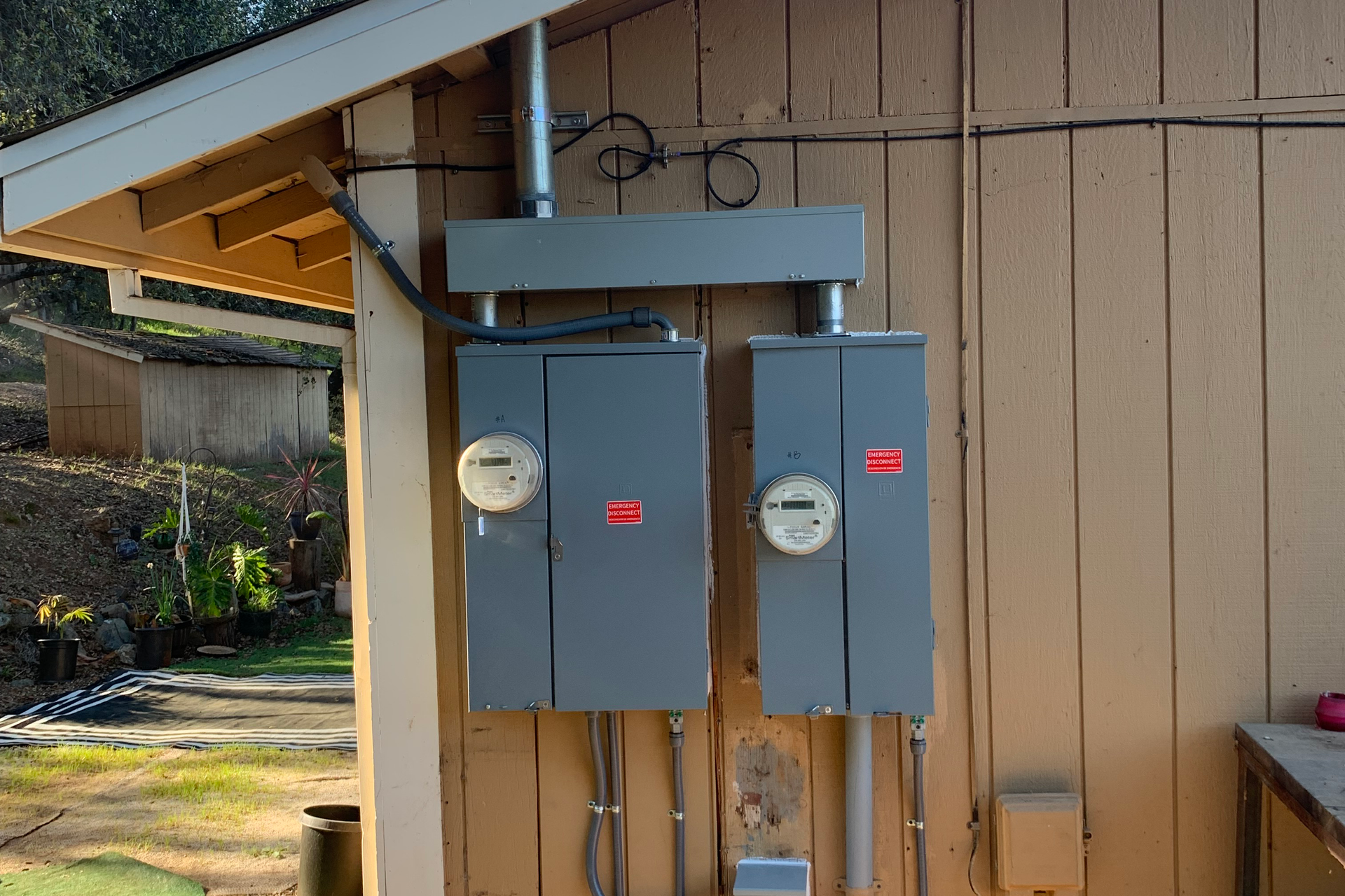 Images shows a completed Dual 200A Zinsco main panel replacement completed in Grass Valley, CA.
