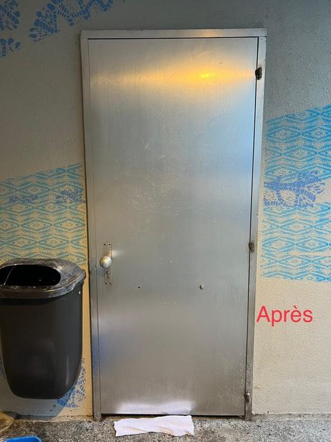 Nettoyage de graffiti après